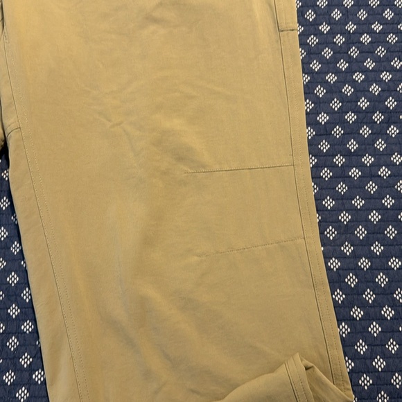 Orvis‎ Pants Mens XL Trout Bum Dri-Fit Tan Khakis Flat Front Straight Leg - Picture 3 of 7